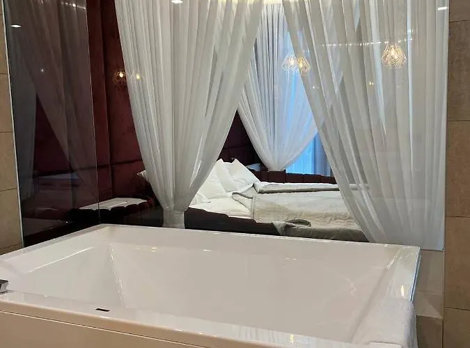 Zefir Otel *