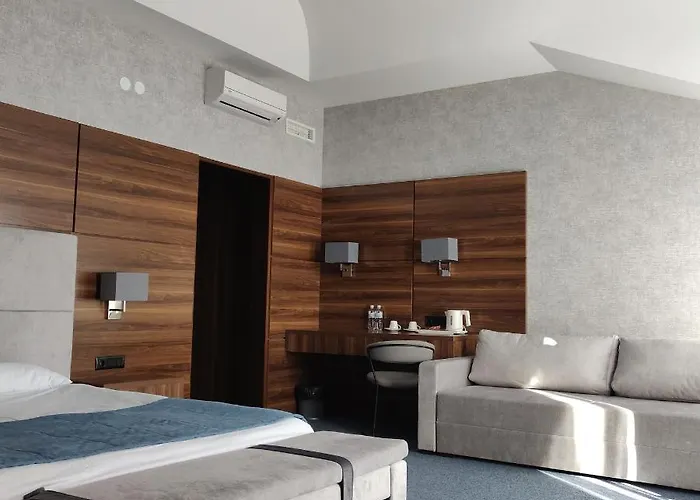 Zefir Otel *